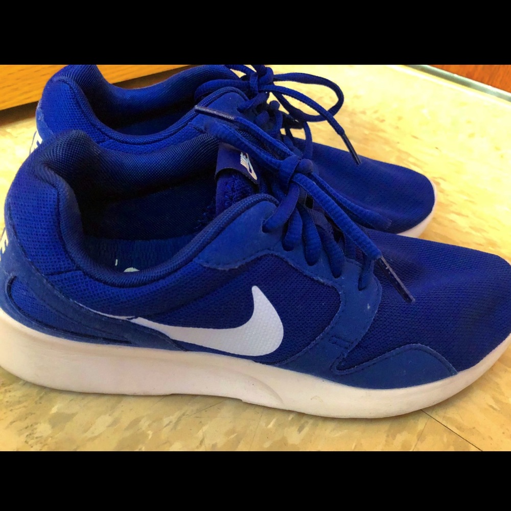 Nike sneakers for women